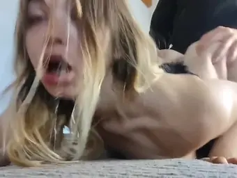 Mind-blowing ash-blonde ElnonoHub gets a red-hot head and a firm poke in a molten homemade movie