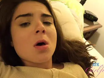 Arietta Adams and Dixie Lynn beg for their daddy's creampie on a vacation